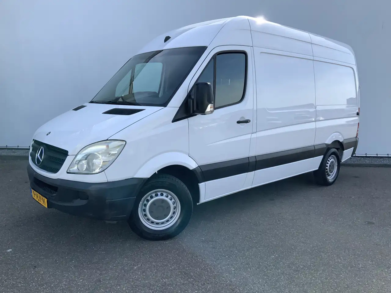 Mercedes-Benz Sprinter 213 2.2 CDI 366.L2.H2. 3 Zits Euro 4 - Kravas mikroautobuss: foto 1 Mercedes-Benz Sprinter 213 2.2 CDI 366.L2.H2. 3 Zits Euro 4 - Kravas mikroautobuss: foto 1