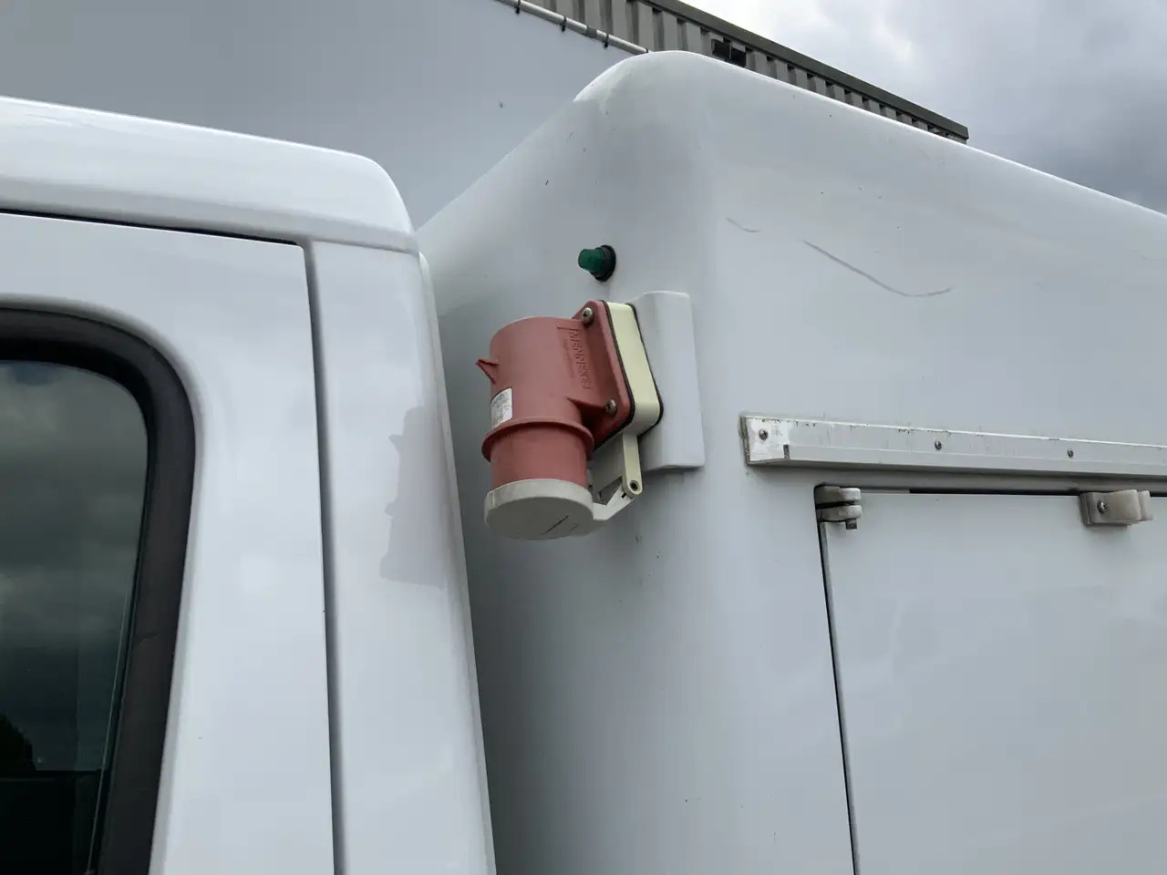 Mercedes-Benz Sprinter 310 2.2 CDI 366 ijswagen 40 gr _0 Deuren 10 Euro 5 - Komercauto refrižerators: foto 3 Mercedes-Benz Sprinter 310 2.2 CDI 366 ijswagen 40 gr _0 Deuren 10 Euro 5 - Komercauto refrižerators: foto 3