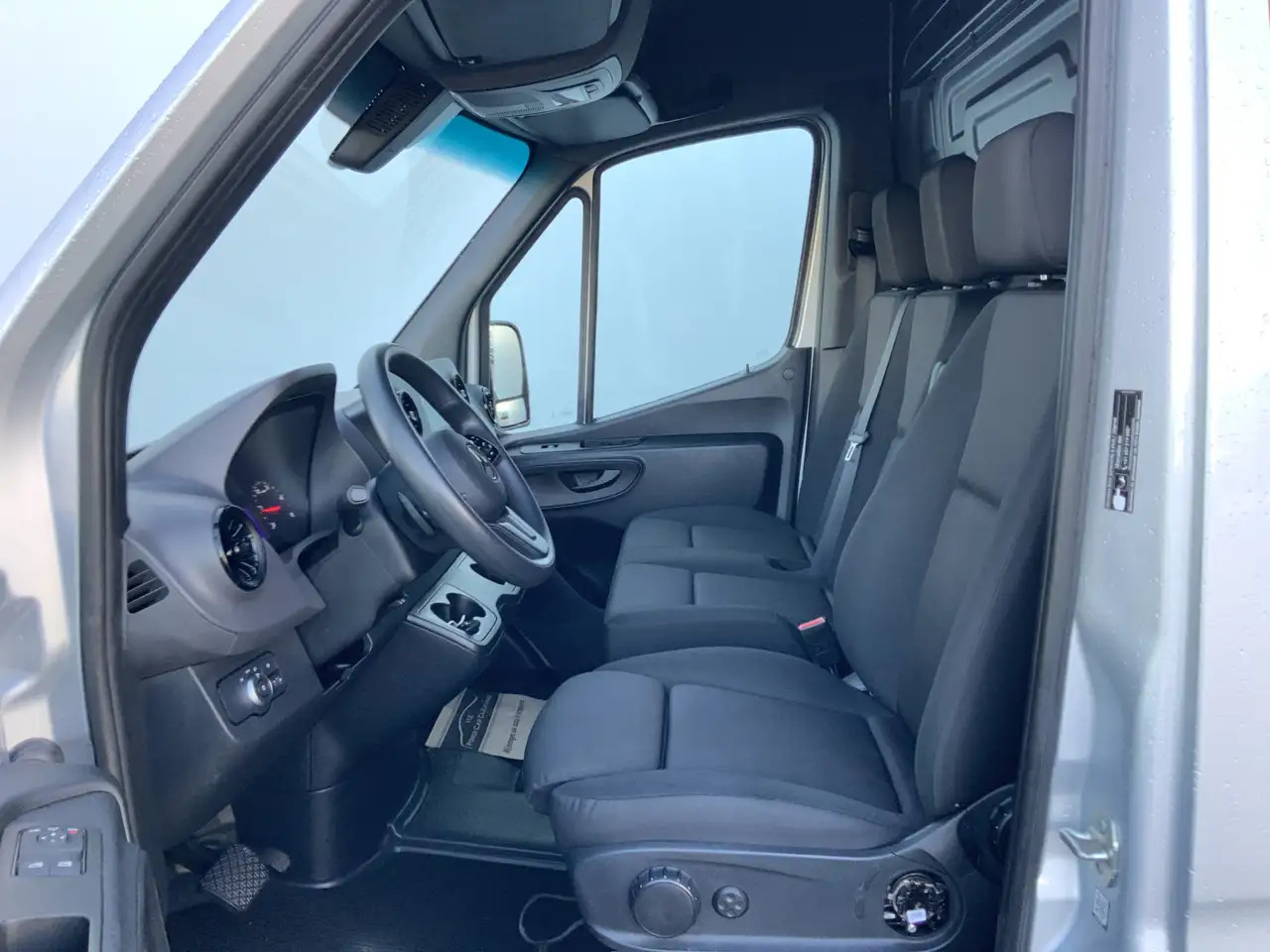 Mercedes-Benz Sprinter 315 1.9 CDI L2H2 Automaat 3 Zits Airco Navi Camera - Kravas mikroautobuss: foto 4 Mercedes-Benz Sprinter 315 1.9 CDI L2H2 Automaat 3 Zits Airco Navi Camera - Kravas mikroautobuss: foto 4