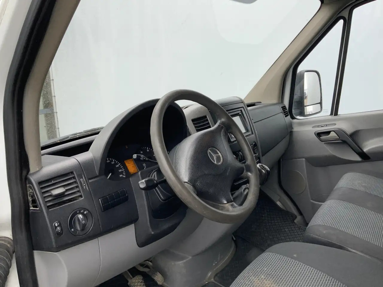 Mercedes-Benz Sprinter 513 2.2 CDI 432 Meubelbak & Deuren 3 Zits Cruise T - Furgons ar slēgtā virsbūve: foto 5 Mercedes-Benz Sprinter 513 2.2 CDI 432 Meubelbak & Deuren 3 Zits Cruise T - Furgons ar slēgtā virsbūve: foto 5