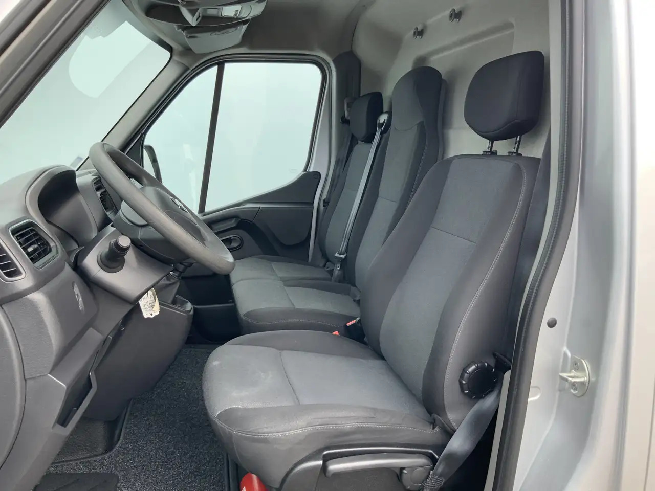 Nissan Interstar 2.3 dCi L2H2 Acenta Airco Cruise 3 Zits Camera Nav - Kravas mikroautobuss: foto 4 Nissan Interstar 2.3 dCi L2H2 Acenta Airco Cruise 3 Zits Camera Nav - Kravas mikroautobuss: foto 4