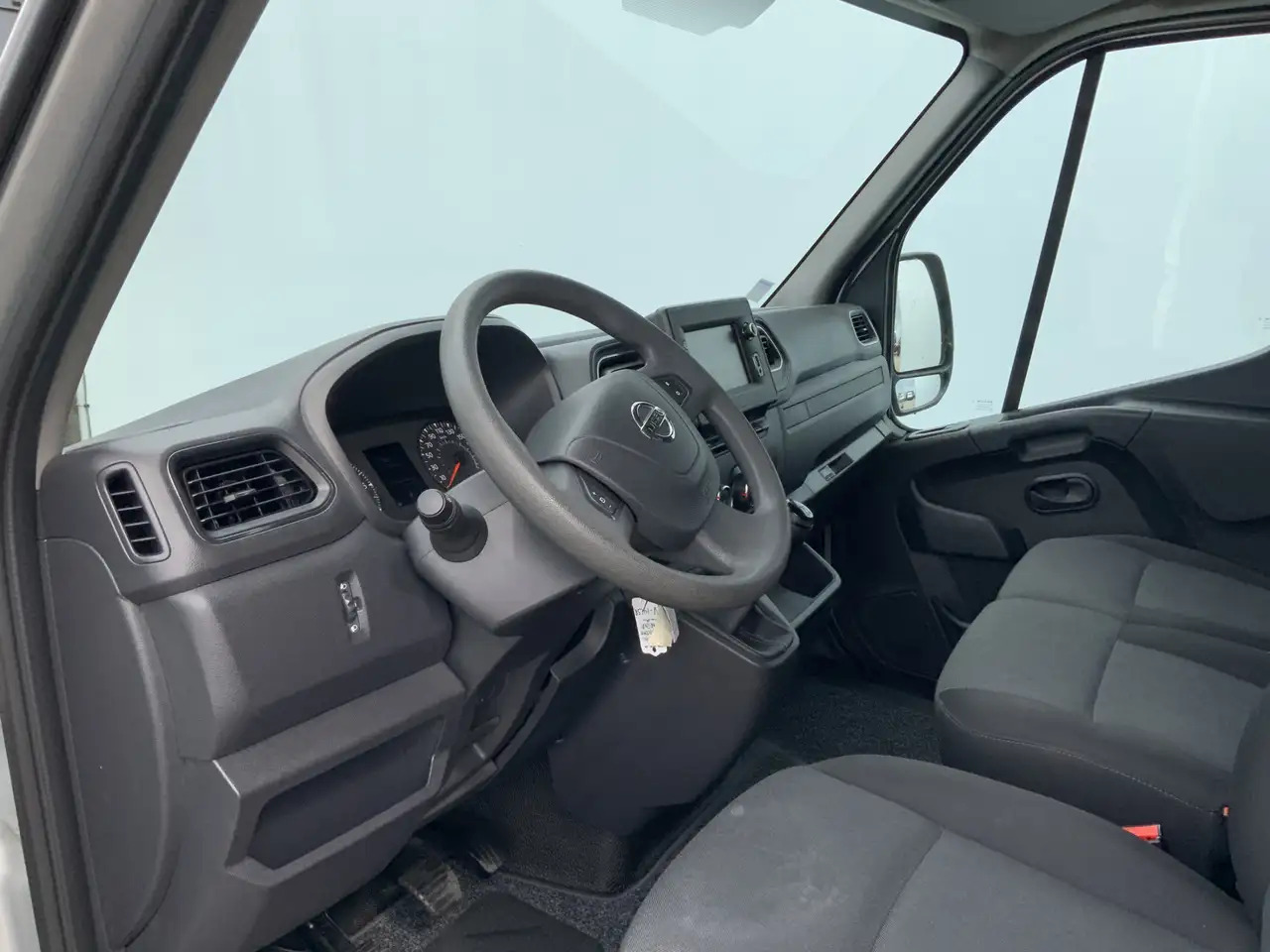 Nissan Interstar 2.3 dCi L2H2 Acenta Airco Cruise 3 Zits Camera Nav - Kravas mikroautobuss: foto 5 Nissan Interstar 2.3 dCi L2H2 Acenta Airco Cruise 3 Zits Camera Nav - Kravas mikroautobuss: foto 5