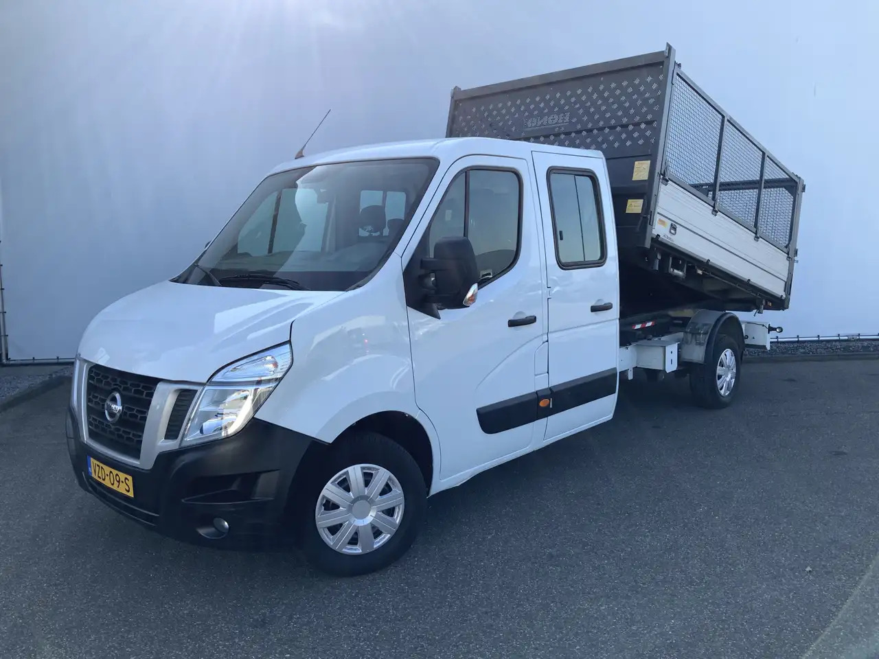 Nissan NV400 2.3 dCi L3H1 Dub Cab 3 Zijde Kipper Airco Bakmaat - Komercauto pašizgāzējs: foto 1 Nissan NV400 2.3 dCi L3H1 Dub Cab 3 Zijde Kipper Airco Bakmaat - Komercauto pašizgāzējs: foto 1