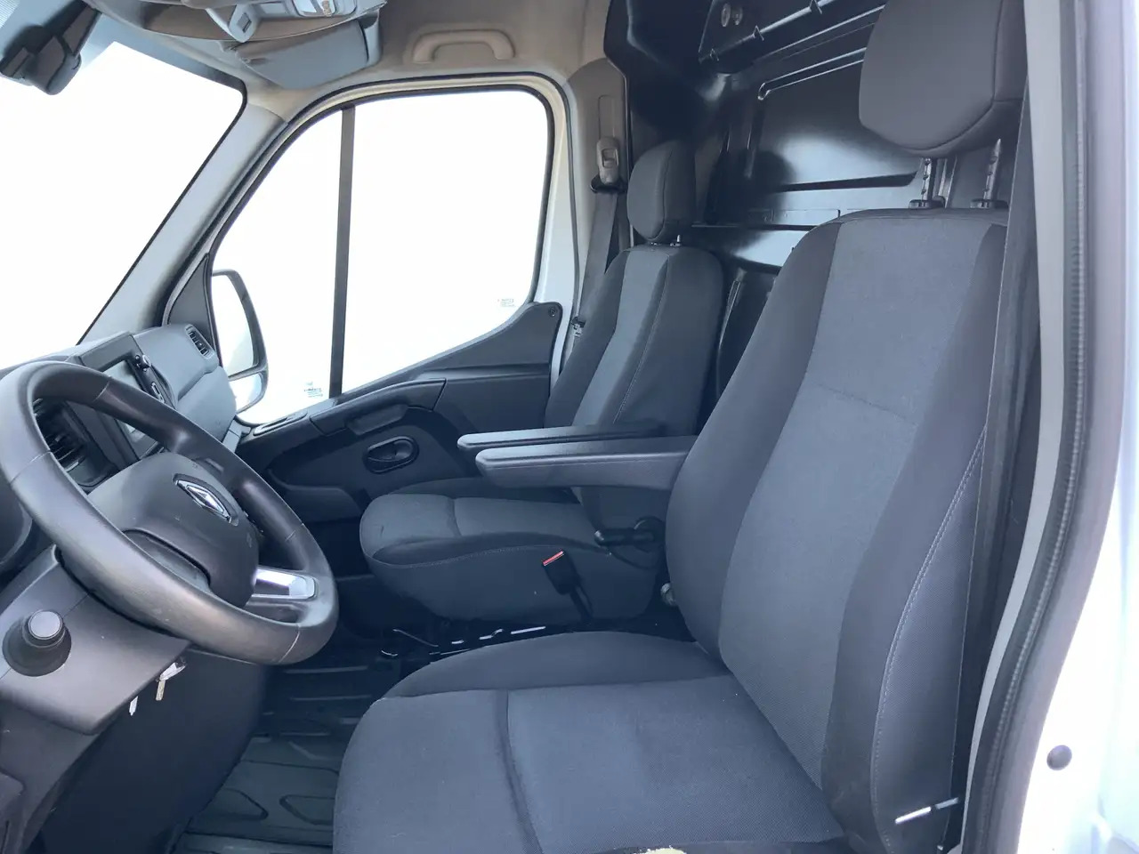 Kravas mikroautobuss Renault Master T35 2.3 dCi 135 L2H2 Airco Cruise Navi Side Bar Ca: foto 8