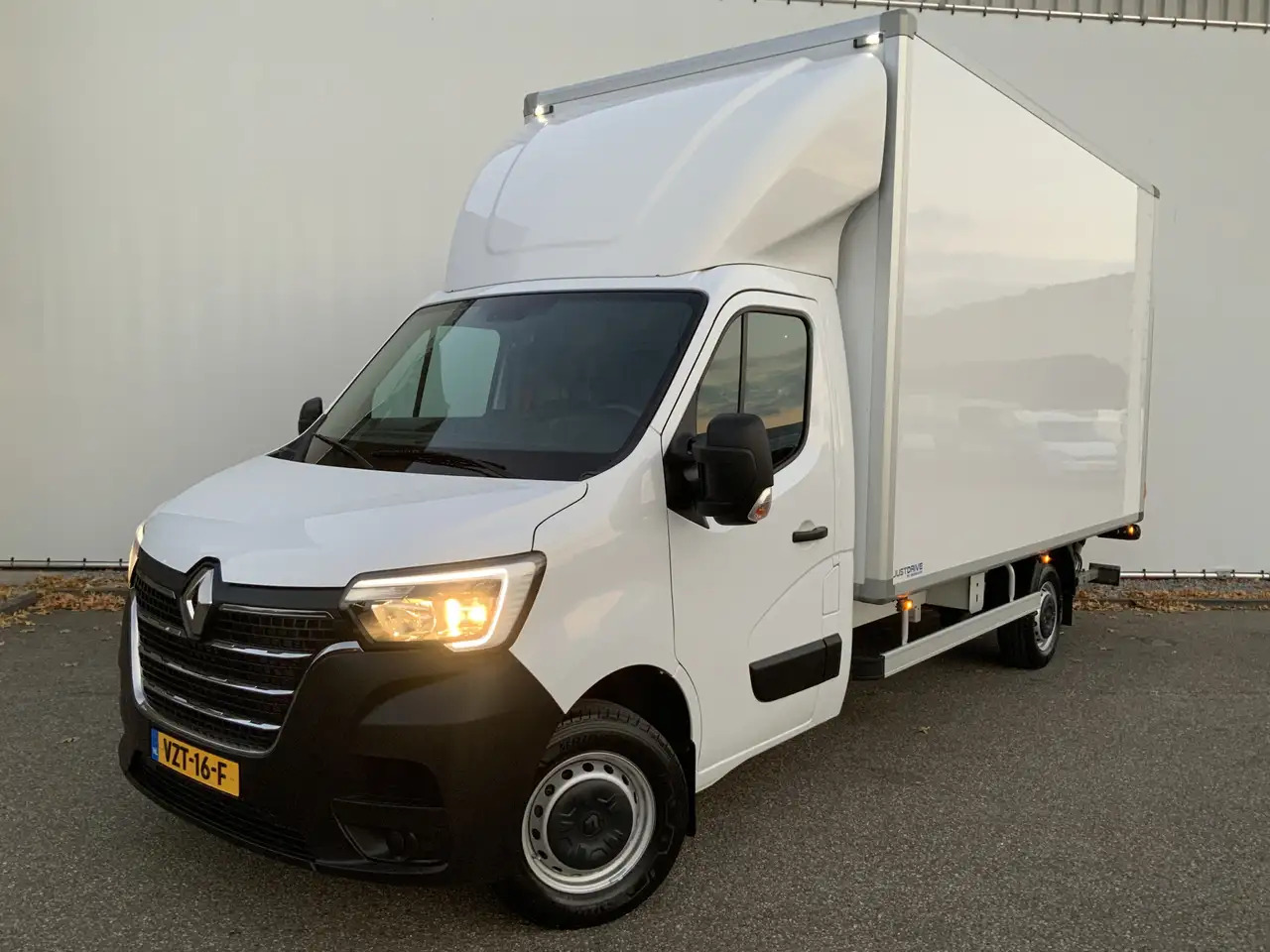 Renault Master T35 2.3 dCi 145 L3 Meubelbak&Klep Zijdeur Airco Cr - Furgons ar slēgtā virsbūve: foto 1 Renault Master T35 2.3 dCi 145 L3 Meubelbak&Klep Zijdeur Airco Cr - Furgons ar slēgtā virsbūve: foto 1