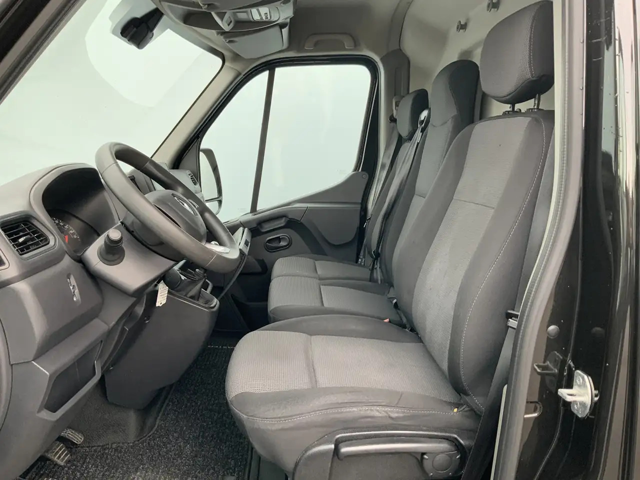 Renault Master T35 2.3 dCi 150 L2H2 Airco Cruise 3 Zits Camera Tr - Kravas mikroautobuss: foto 4 Renault Master T35 2.3 dCi 150 L2H2 Airco Cruise 3 Zits Camera Tr - Kravas mikroautobuss: foto 4
