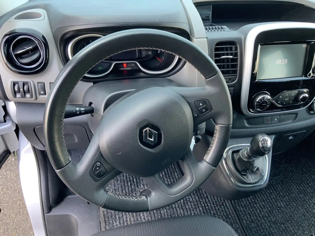 Kravas-pasažieru furgons Renault Trafic 1.6 dCi T29 L2H1 Dub Cab Airco Camera Navi Trekhaa: foto 15