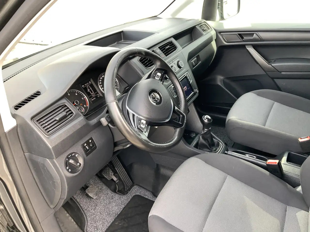 Volkswagen Caddy 2.0 TDI L2H1 BMT Maxi Exclusive Edtion Airco Navi - Mazs furgons: foto 5 Volkswagen Caddy 2.0 TDI L2H1 BMT Maxi Exclusive Edtion Airco Navi - Mazs furgons: foto 5