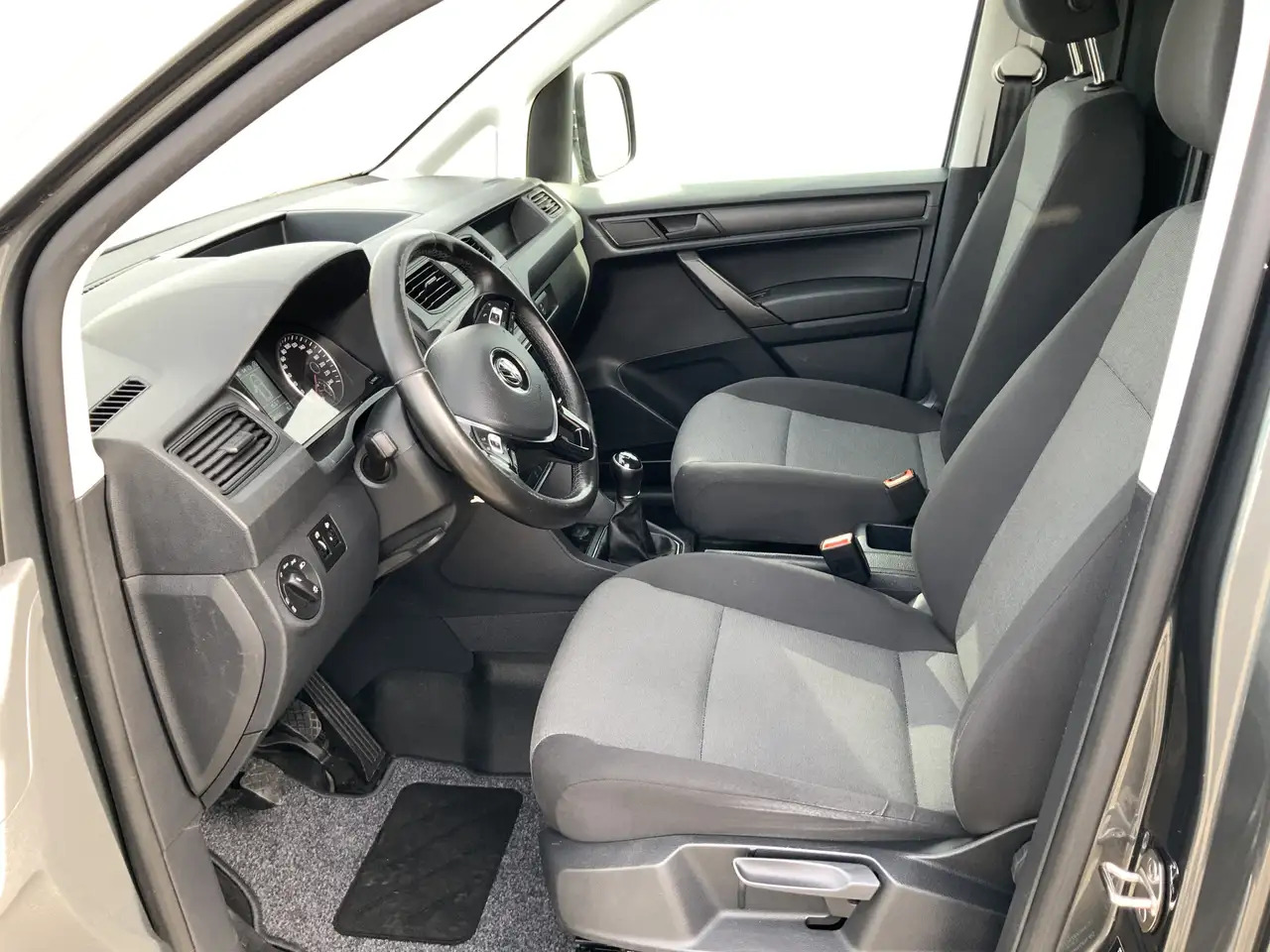 Volkswagen Caddy 2.0 TDI L2H1 BMT Maxi Exclusive Edtion Airco Navi - Mazs furgons: foto 4 Volkswagen Caddy 2.0 TDI L2H1 BMT Maxi Exclusive Edtion Airco Navi - Mazs furgons: foto 4