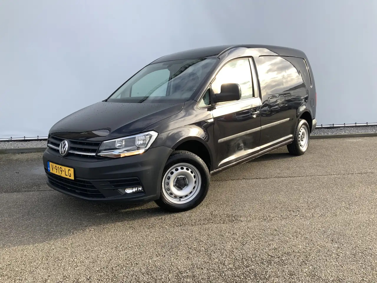 Volkswagen Caddy 2.0 TDI L2H1 BMT Maxi Highline Maxi Rond Om Schade - Mazs furgons: foto 1 Volkswagen Caddy 2.0 TDI L2H1 BMT Maxi Highline Maxi Rond Om Schade - Mazs furgons: foto 1