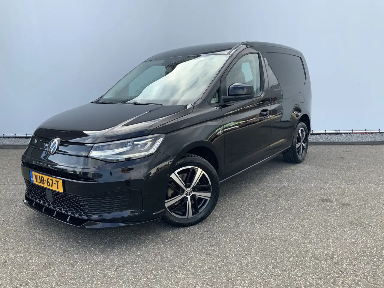 Volkswagen Caddy Cargo 2.0 TDI 1st Edition Automaat Airco Cruise Le - Mazs furgons: foto 1 Volkswagen Caddy Cargo 2.0 TDI 1st Edition Automaat Airco Cruise Le - Mazs furgons: foto 1