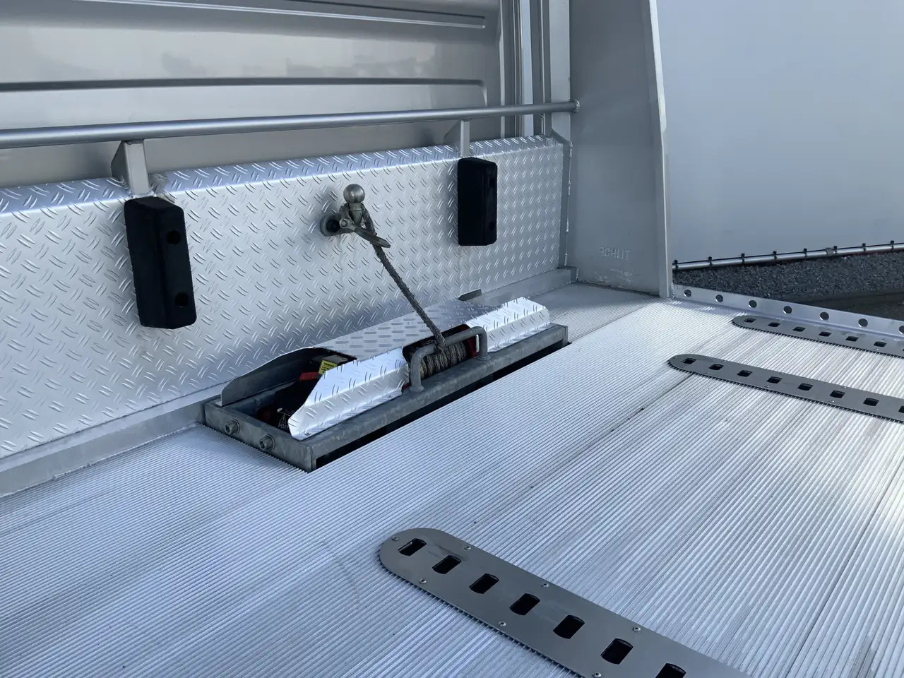 Volkswagen Crafter 46 2.0 TDI L3H1 Airco Cruise Lucht Geveerd Lier Tr - Auto evakuators: foto 3 Volkswagen Crafter 46 2.0 TDI L3H1 Airco Cruise Lucht Geveerd Lier Tr - Auto evakuators: foto 3