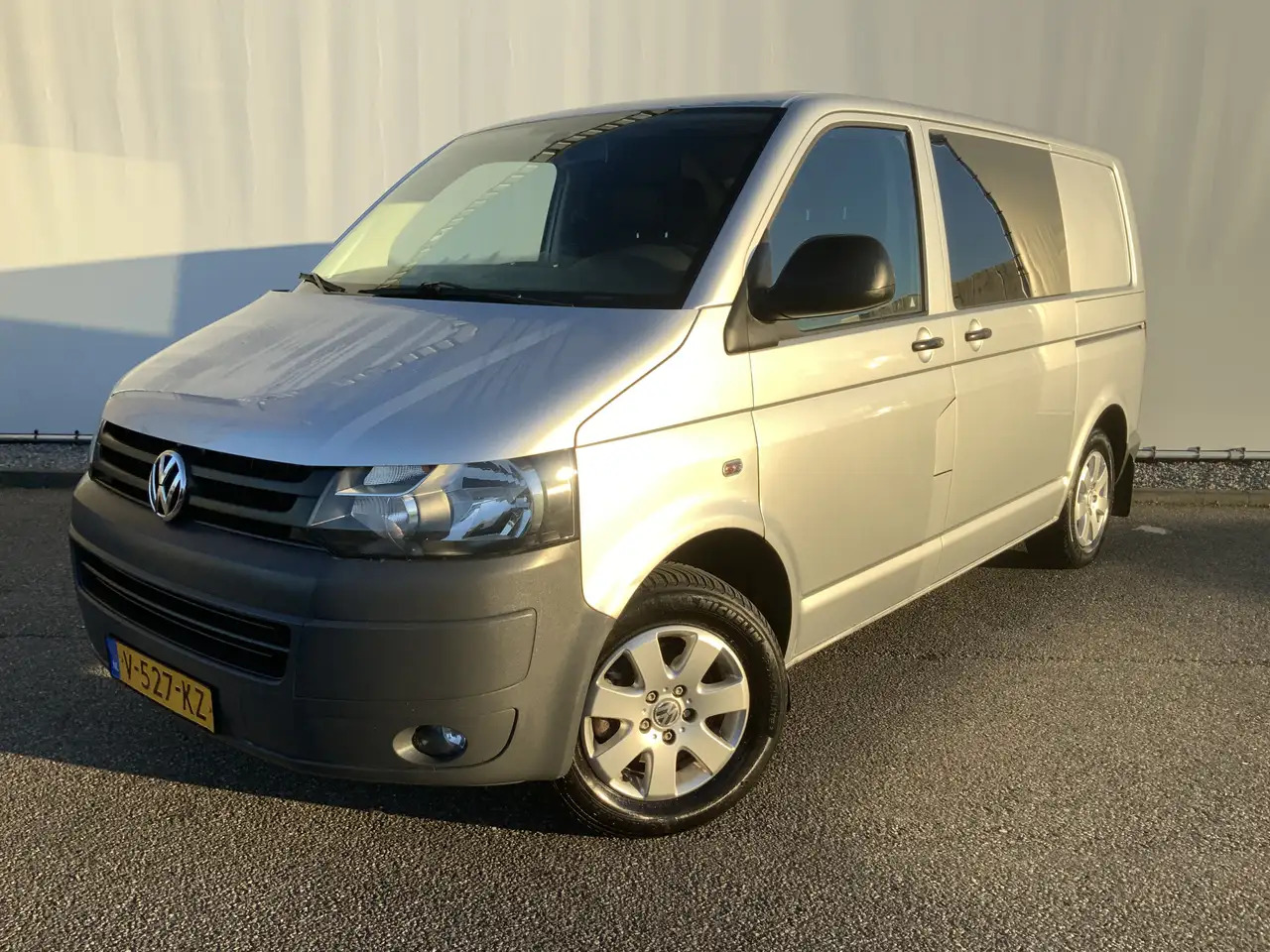 Volkswagen T5 Transporter 2.0 L1H2 Benzine Airco Navi Dub Schuifdeuren Leer - Kravas mikroautobuss: foto 1 Volkswagen T5 Transporter 2.0 L1H2 Benzine Airco Navi Dub Schuifdeuren Leer - Kravas mikroautobuss: foto 1