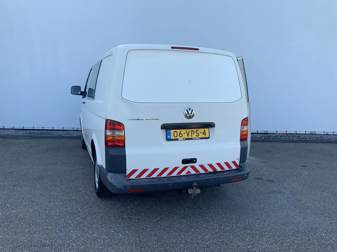 Volkswagen T5 Transporter 2.5 TDI 300 Budgetline Automaat DubCab Airco Trekh - Kravas-pasažieru furgons: foto 2 Volkswagen T5 Transporter 2.5 TDI 300 Budgetline Automaat DubCab Airco Trekh - Kravas-pasažieru furgons: foto 2