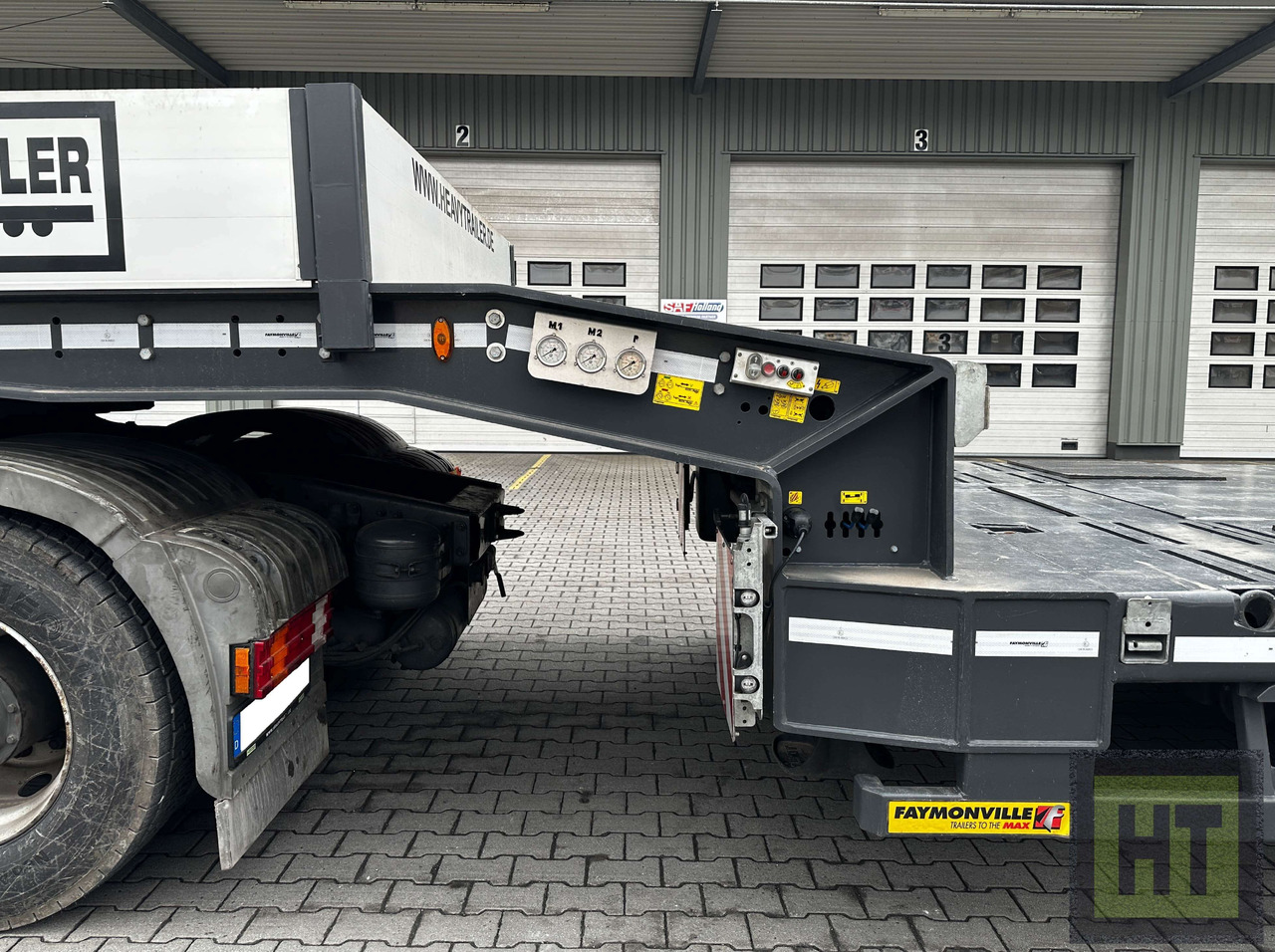 Faymonville 5-Achs-Tele-Semi-Halbachsen-Twinaxle-hydr Rampen - Puspiekabe zema profila platforma: foto 4 Faymonville 5-Achs-Tele-Semi-Halbachsen-Twinaxle-hydr Rampen - Puspiekabe zema profila platforma: foto 4