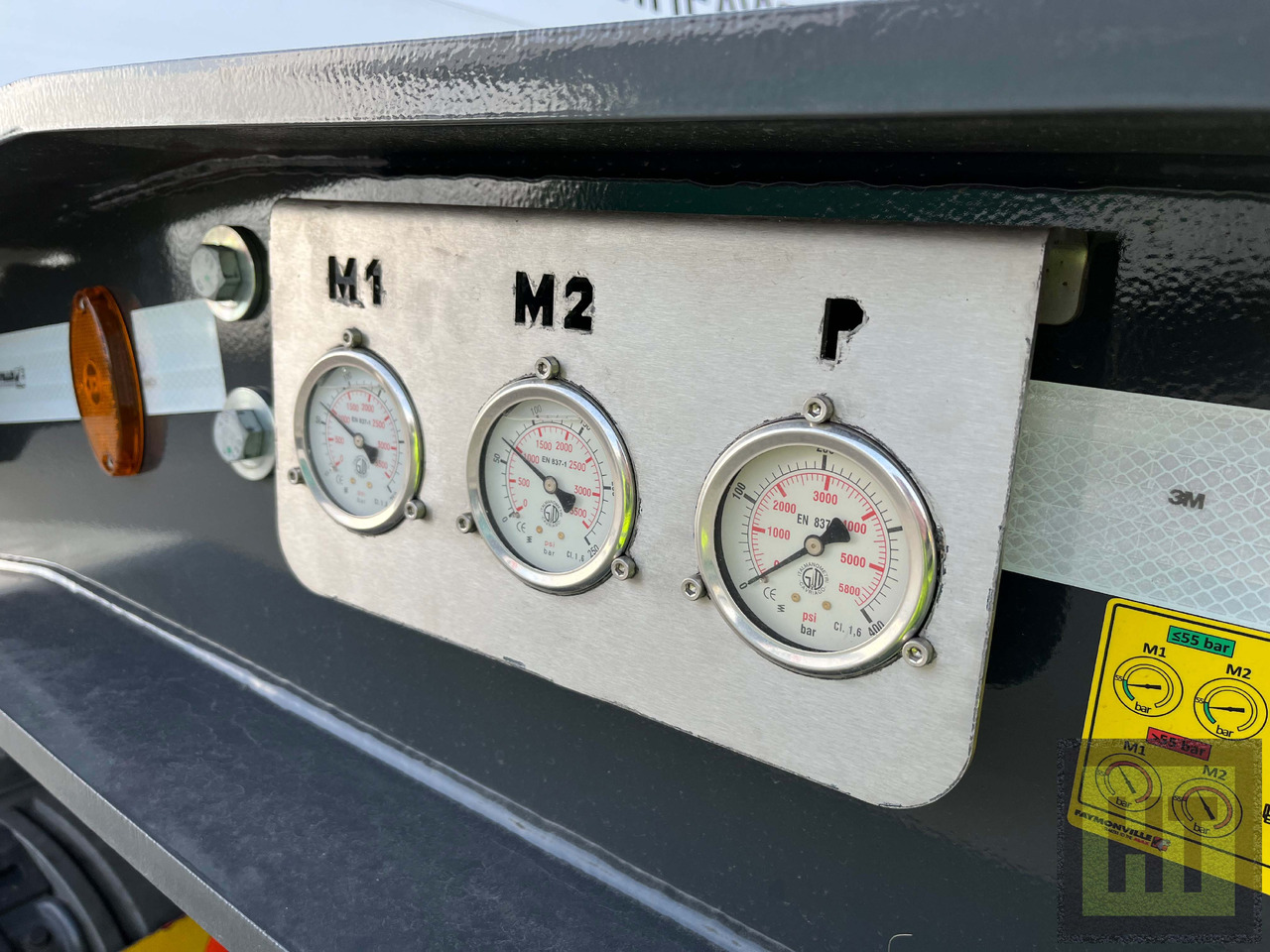 Faymonville 5-Achs-Tele-Semi mit Halbachsen "Twinaxle" und hydr. Rampen - Puspiekabe zema profila platforma: foto 4 Faymonville 5-Achs-Tele-Semi mit Halbachsen "Twinaxle" und hydr. Rampen - Puspiekabe zema profila platforma: foto 4