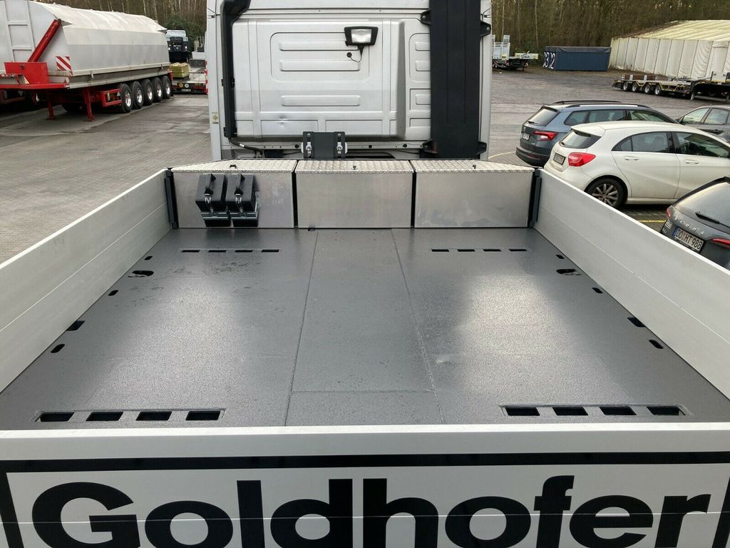 Jaunā Puspiekabe zema profila platforma Goldhofer 3-Achs-Semi Stepstar mit hydr. Rampen: foto 12