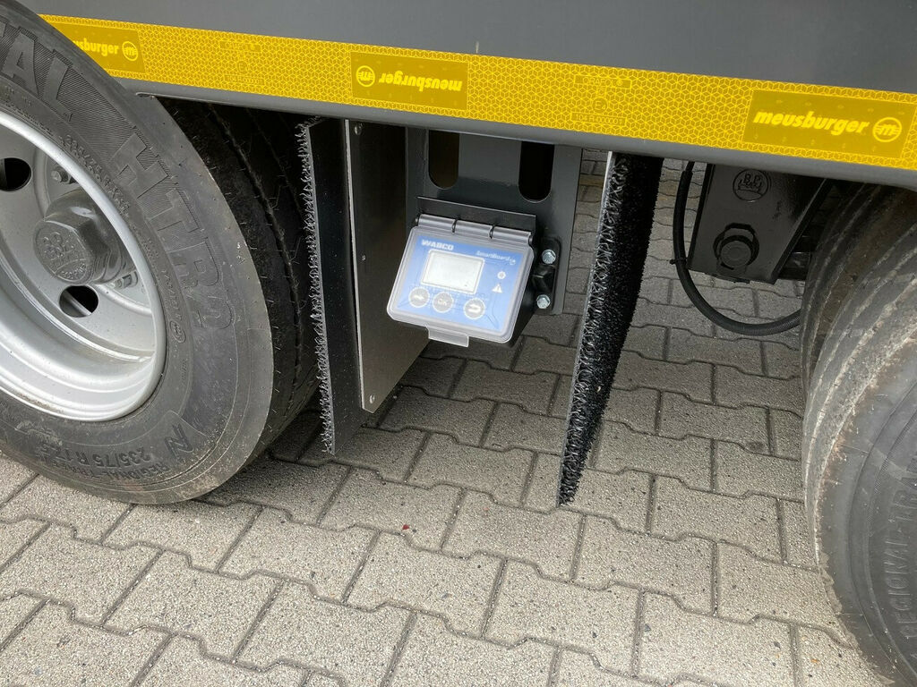 Meusburger 3-Achs-Satteltieflader mit abklappbarem Heck - Puspiekabe zema profila platforma: foto 4 Meusburger 3-Achs-Satteltieflader mit abklappbarem Heck - Puspiekabe zema profila platforma: foto 4
