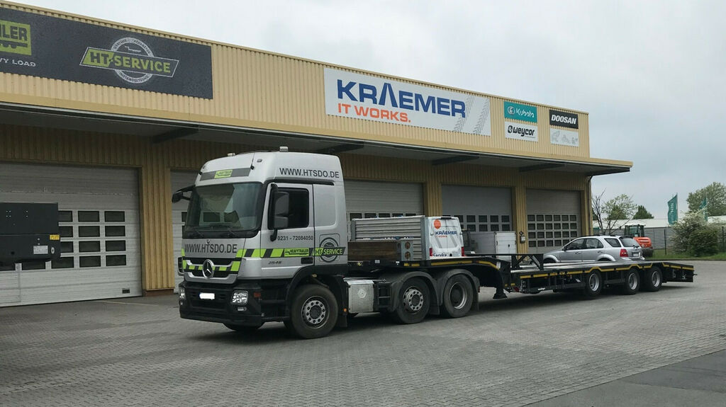 Meusburger 3-Achs-Semi-Satteltieflader Roadrunner Industrie - Puspiekabe zema profila platforma: foto 2 Meusburger 3-Achs-Semi-Satteltieflader Roadrunner Industrie - Puspiekabe zema profila platforma: foto 2