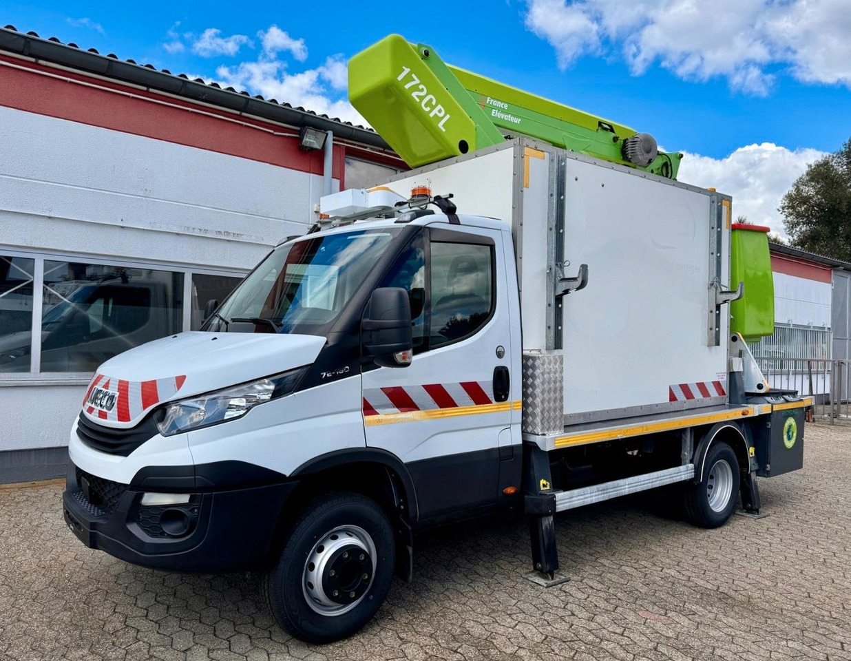 Iveco 70C18 Hubarbeitsbühne France Elevateur 172 CPL - Autopacēlājs: foto 1 Iveco 70C18 Hubarbeitsbühne France Elevateur 172 CPL - Autopacēlājs: foto 1