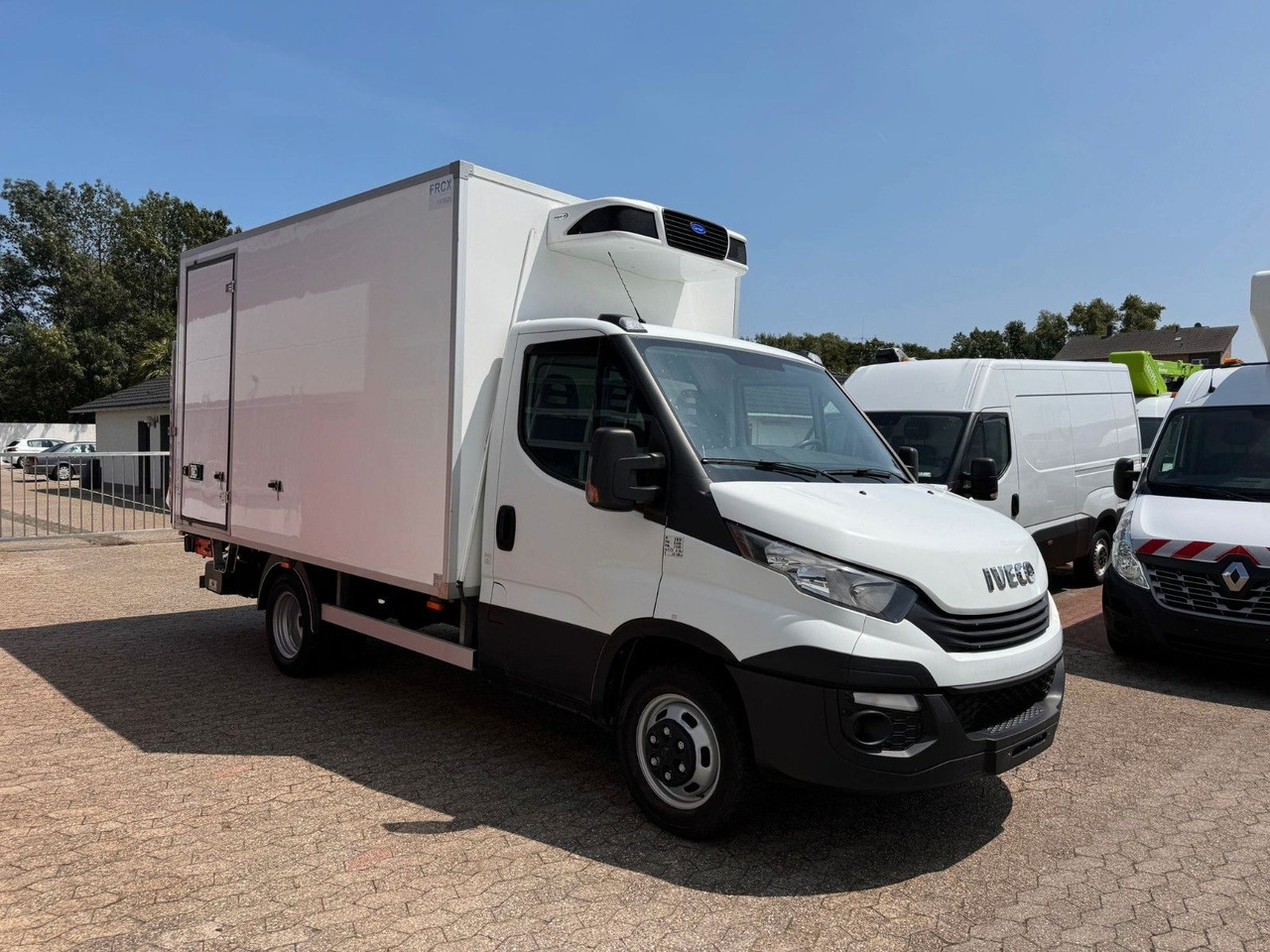 Iveco Daily 35C16 Tiefkühlkoffer Carrier Pulsor350 LWB - Komercauto refrižerators: foto 3 Iveco Daily 35C16 Tiefkühlkoffer Carrier Pulsor350 LWB - Komercauto refrižerators: foto 3