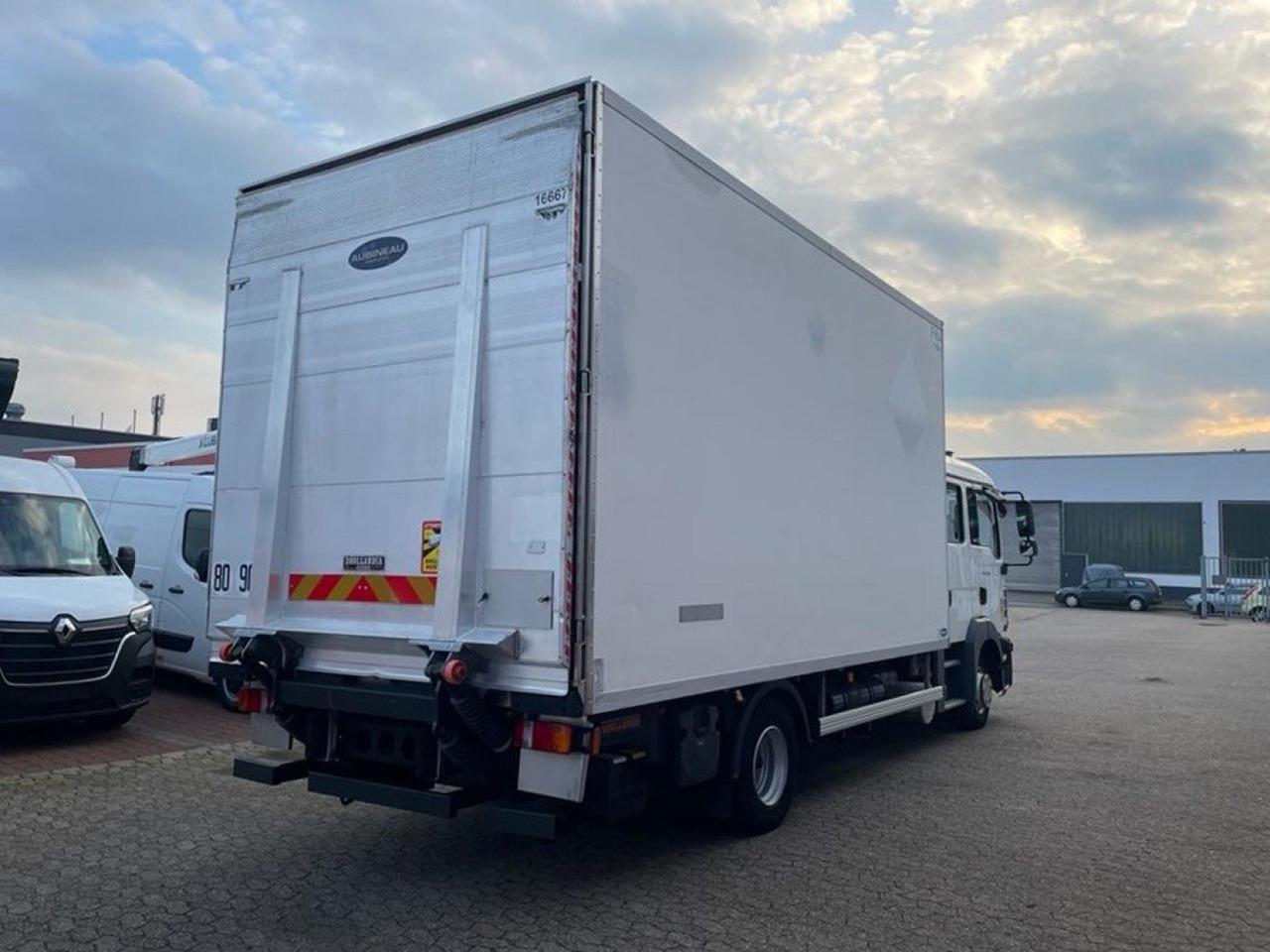 MAN TGL 10.220 Doka Tiefkühlkoffer LBW 1.5t - Kravas automašīna refrižerators: foto 4 MAN TGL 10.220 Doka Tiefkühlkoffer LBW 1.5t - Kravas automašīna refrižerators: foto 4
