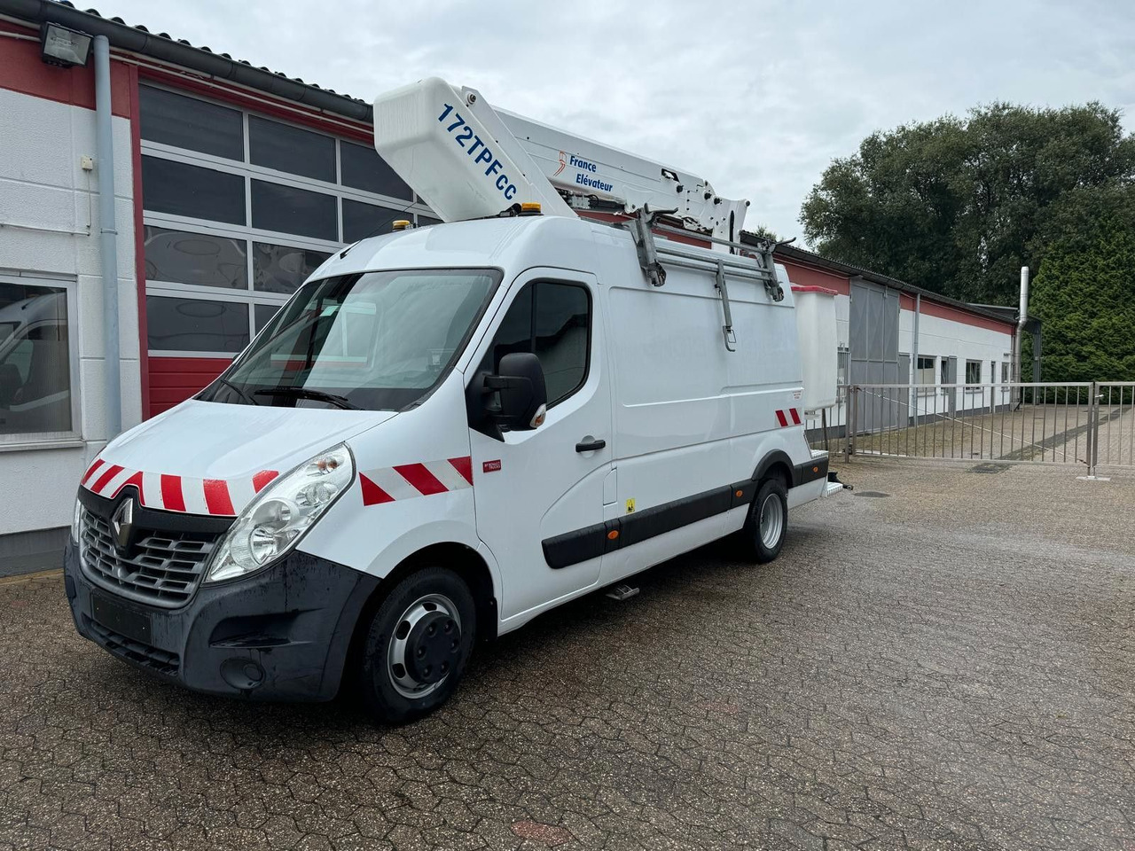 Renault Master L3H2 Steiger France Elévateur 172 TPFcc - Autopacēlājs: foto 1 Renault Master L3H2 Steiger France Elévateur 172 TPFcc - Autopacēlājs: foto 1