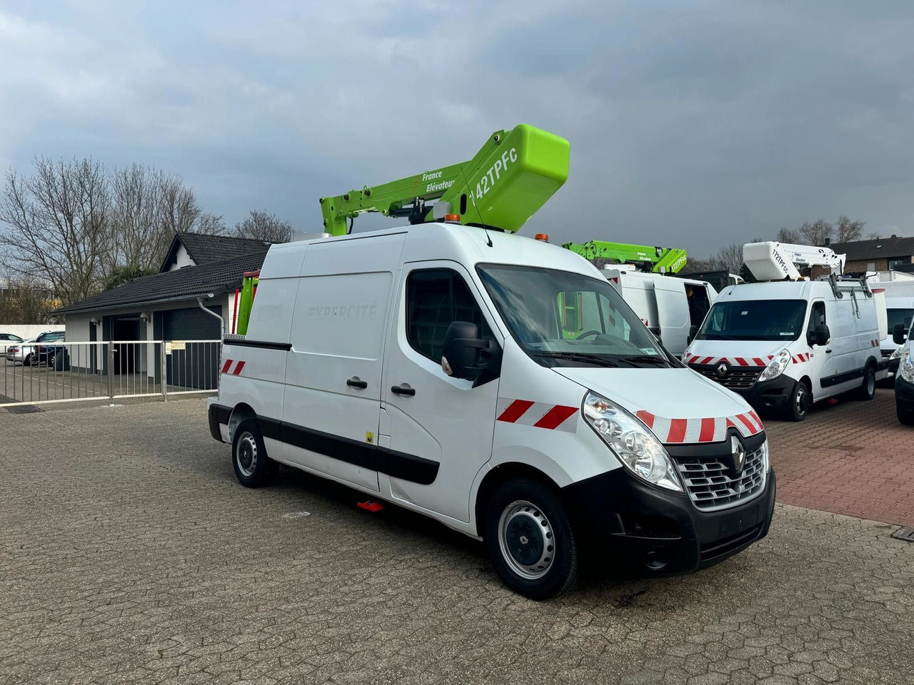 Renault Master Steiger France Elévateur 142 TPFc - Autopacēlājs: foto 3 Renault Master Steiger France Elévateur 142 TPFc - Autopacēlājs: foto 3