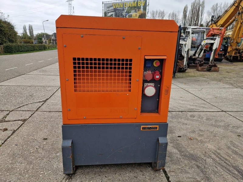 Atlas-Copco QAS 60 met Perkins motor - Elektroģenerators: foto 5 Atlas-Copco QAS 60 met Perkins motor - Elektroģenerators: foto 5