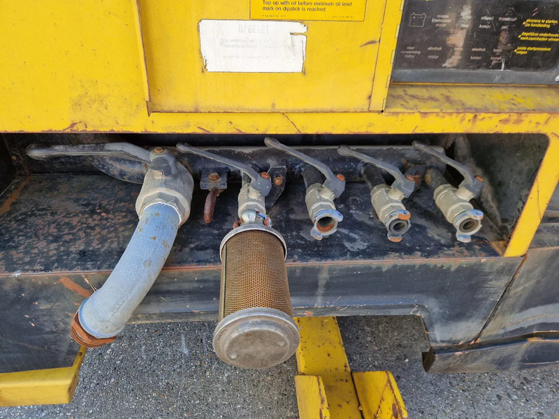 Atlas-Copco XAS350DD VERY LOW HOURS - Gaisa kompresors: foto 5 Atlas-Copco XAS350DD VERY LOW HOURS - Gaisa kompresors: foto 5