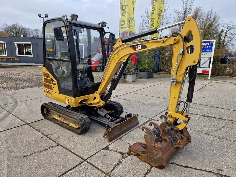 Caterpillar 301.7D with low hours! - Mini-ekskavators: foto 2 Caterpillar 301.7D with low hours! - Mini-ekskavators: foto 2
