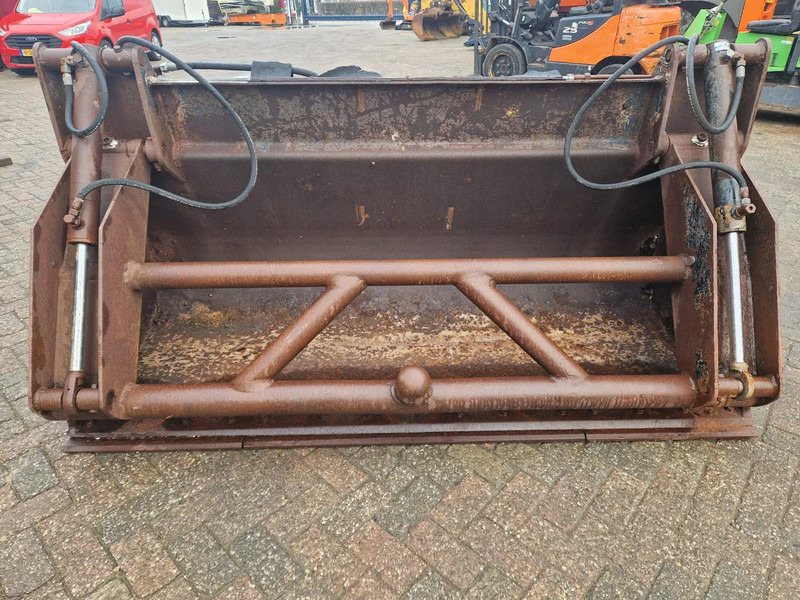 Doppstadt met Volvo aansluiting - Kauss - Celtniecības tehnika: foto 1 Doppstadt met Volvo aansluiting - Kauss - Celtniecības tehnika: foto 1