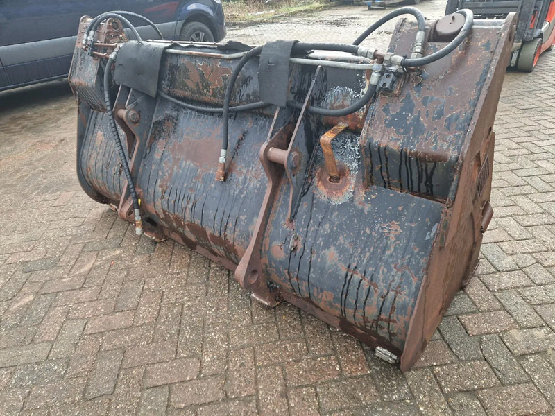 Doppstadt met Volvo aansluiting - Kauss - Celtniecības tehnika: foto 4 Doppstadt met Volvo aansluiting - Kauss - Celtniecības tehnika: foto 4