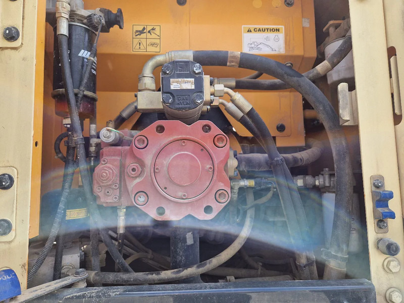 Riteņu ekskavators Hyundai Robex 140W-9 met airco: foto 18