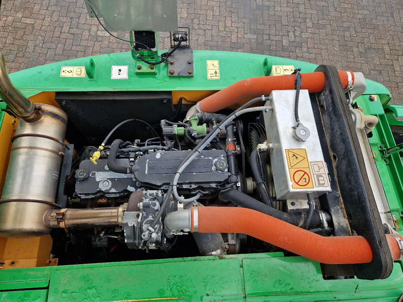 Hyundai Robex 160W-9A met 6-cilinder Cummins motor - Riteņu ekskavators: foto 5 Hyundai Robex 160W-9A met 6-cilinder Cummins motor - Riteņu ekskavators: foto 5