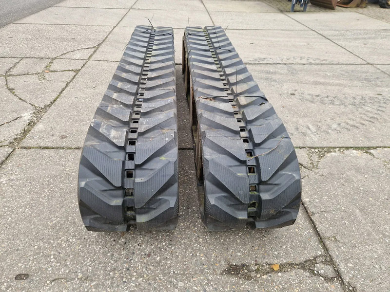 Komatsu nieuwe tracks t.b.v. PC75 tot PC88 - Kāpurķēdes - Kravas automašīna: foto 3 Komatsu nieuwe tracks t.b.v. PC75 tot PC88 - Kāpurķēdes - Kravas automašīna: foto 3