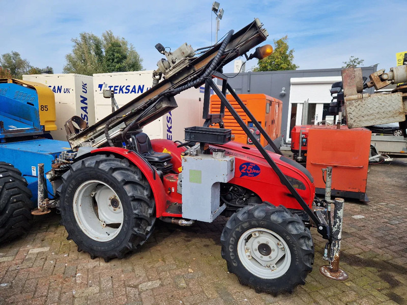 Onbekend Valpadana 1550 4x4 drilling tractor - Urbšanas mašīna: foto 2 Onbekend Valpadana 1550 4x4 drilling tractor - Urbšanas mašīna: foto 2