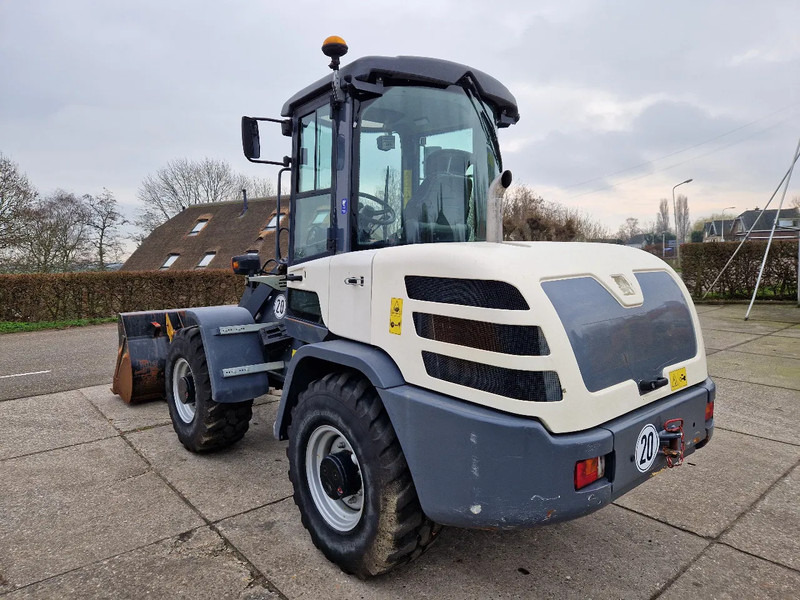 Terex TL80 met 1704 uur - Riteņu iekrāvējs: foto 4 Terex TL80 met 1704 uur - Riteņu iekrāvējs: foto 4