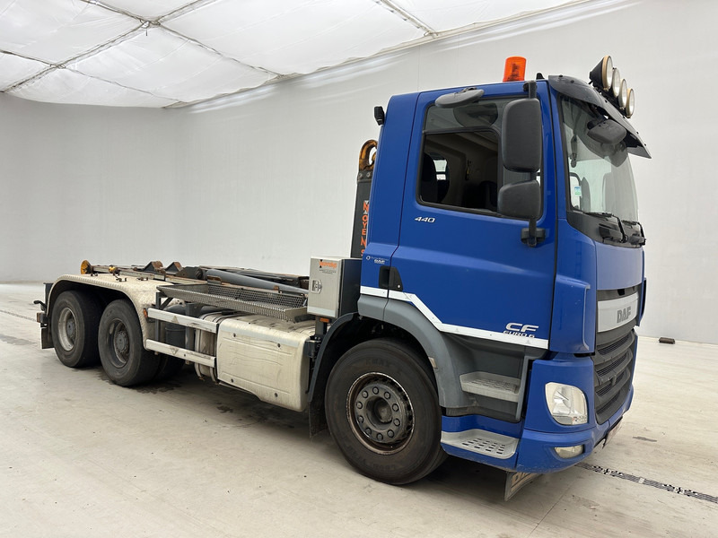 DAF CF 440 - 6x4 - Pacēlājs ar āķi: foto 3 DAF CF 440 - 6x4 - Pacēlājs ar āķi: foto 3
