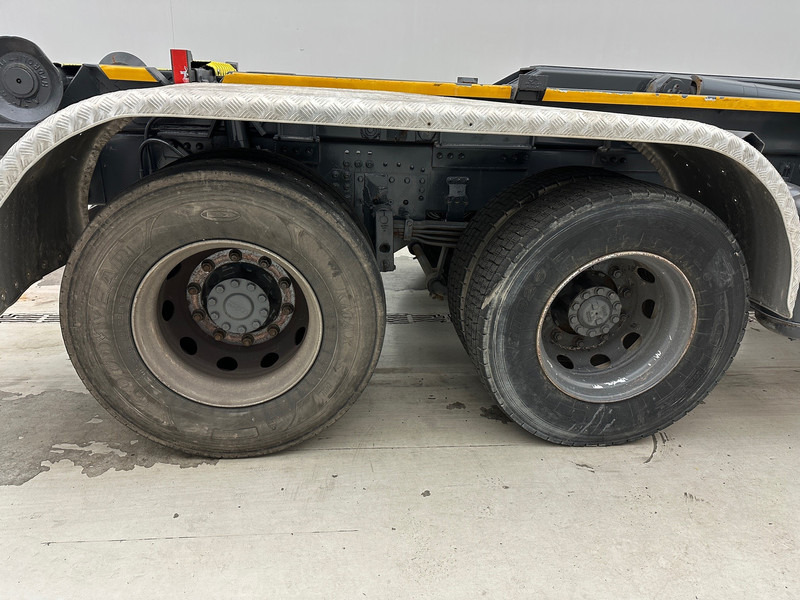 DAF CF75.360 - 6x2 - Pacēlājs ar āķi: foto 4 DAF CF75.360 - 6x2 - Pacēlājs ar āķi: foto 4