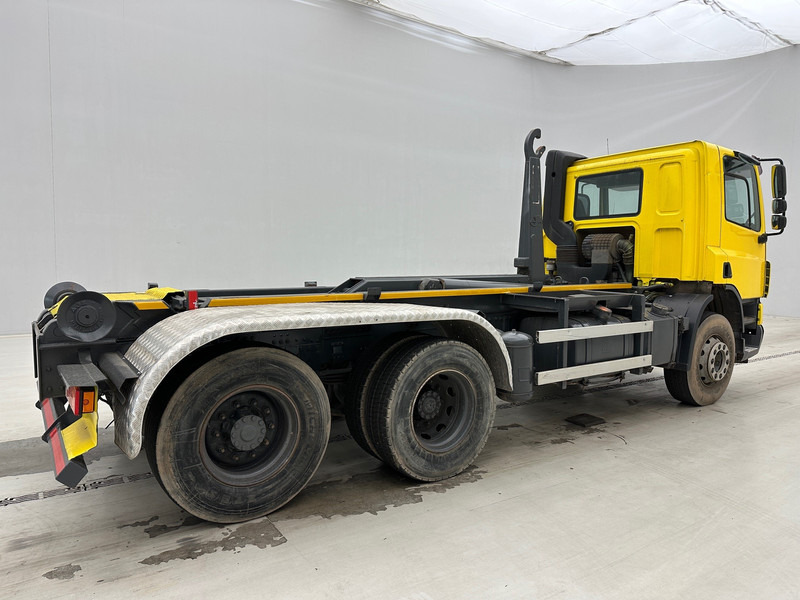 DAF CF75.360 - 6x2 - Pacēlājs ar āķi: foto 4 DAF CF75.360 - 6x2 - Pacēlājs ar āķi: foto 4