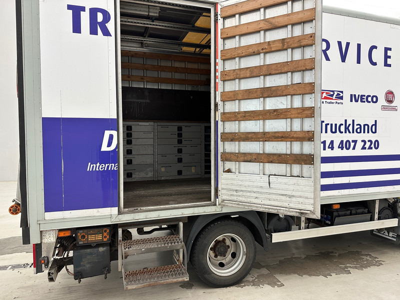 DAF LF45.150 - service truck - Kravas automašīna ar slēgto virsbūvi: foto 4 DAF LF45.150 - service truck - Kravas automašīna ar slēgto virsbūvi: foto 4