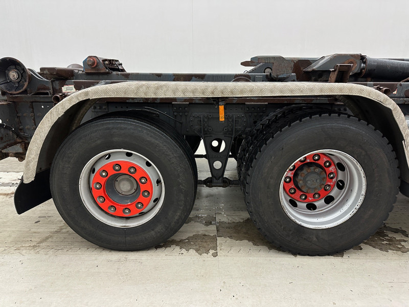 DAF XF105.410 Space Cab - Pacēlājs ar āķi: foto 4 DAF XF105.410 Space Cab - Pacēlājs ar āķi: foto 4