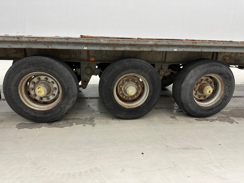 Fruehauf Plateau - Bortu puspiekabe/ Platforma: foto 4 Fruehauf Plateau - Bortu puspiekabe/ Platforma: foto 4