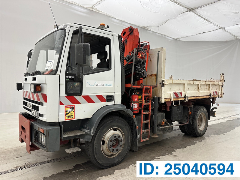 Iveco 150E18 - Kravas automašīna pašizgāzējs, Kravas auto ar manipulatoru: foto 1 Iveco 150E18 - Kravas automašīna pašizgāzējs, Kravas auto ar manipulatoru: foto 1