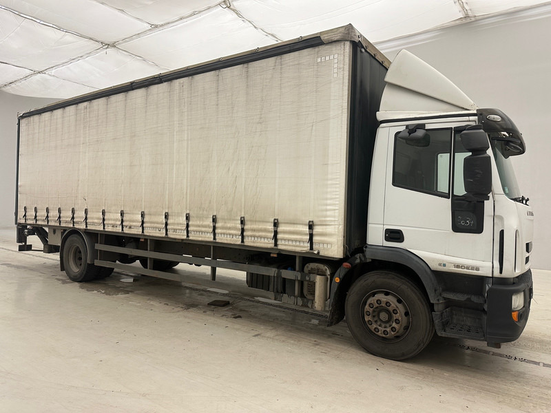 Iveco Eurocargo 180E28 - Kravas automašīna ar tentu: foto 3 Iveco Eurocargo 180E28 - Kravas automašīna ar tentu: foto 3
