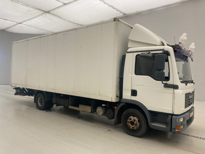 MAN TGL 12.210 - Kravas automašīna ar slēgto virsbūvi: foto 3 MAN TGL 12.210 - Kravas automašīna ar slēgto virsbūvi: foto 3