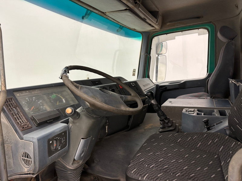 Kravas automašīna pašizgāzējs Mercedes-Benz Actros 2631K - 6X4: foto 9