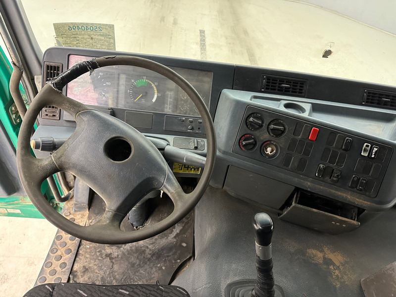 Kravas automašīna pašizgāzējs Mercedes-Benz Actros 2631K - 6X4: foto 11