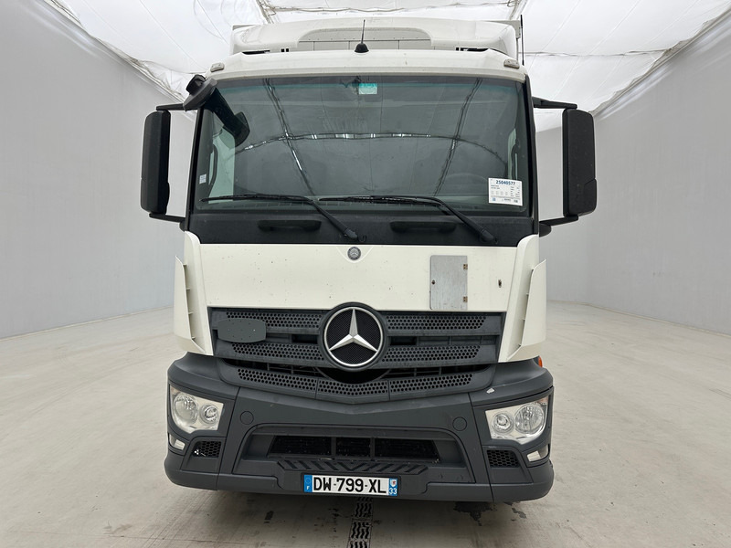 Mercedes-Benz Antos 1830 - Kravas automašīna ar tentu: foto 2 Mercedes-Benz Antos 1830 - Kravas automašīna ar tentu: foto 2